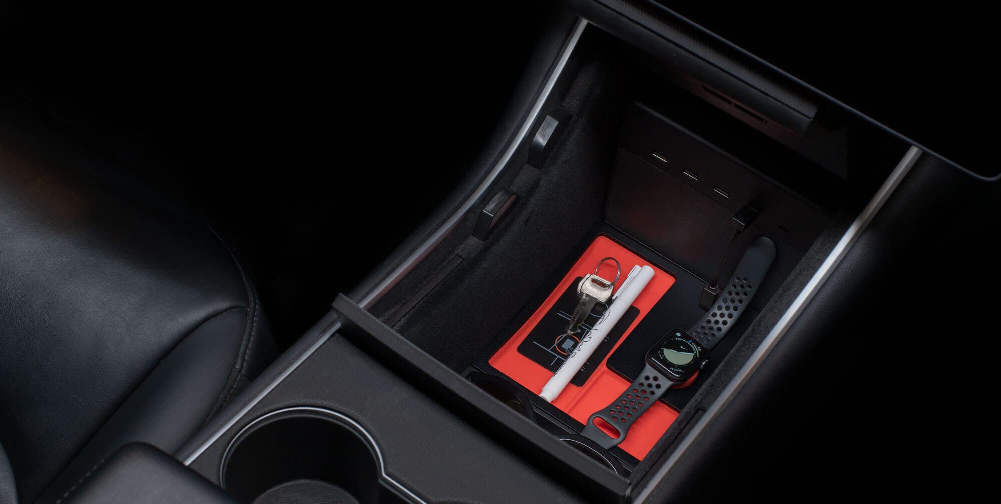The new Jeda Tesla Tray covers all your charging needs